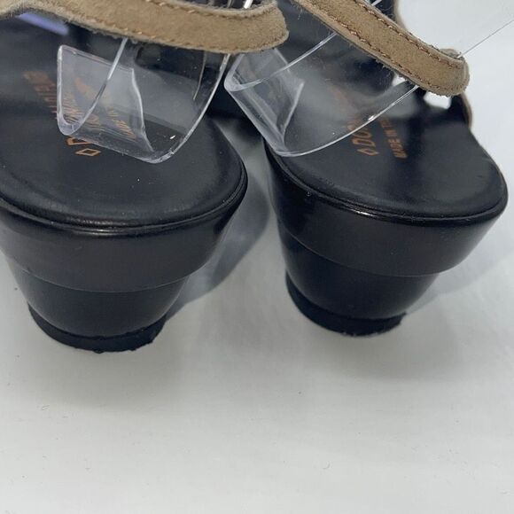 Donald J. Pliner Women Wedge Sandals Suede Stretchy Strap Taupe Heels Size 7.5 - Picture 8 of 15